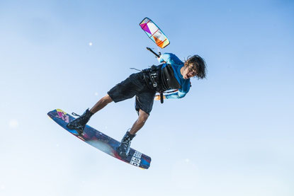 Surfer-surfen-Kitesurfer-Lifetravellerz-Sportblog-Reiseblog