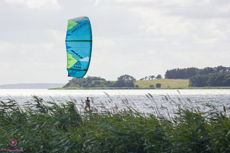 Kitesurfen auf dem Achterwasser in Usedom