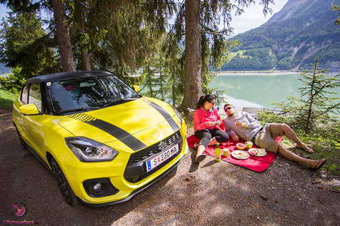 Picknick am Reschensee mit dem Suzuki Swift Sport