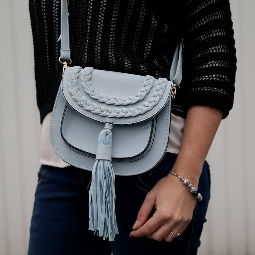 Outfit Maschenpulli von Hallhuber & Quasten Tasche | Tassel Bag | hot-port.de | 30+ Style Blog