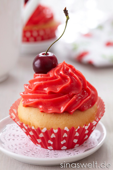 kirsche, kirschen gesund, kirsch muffins, kirsch muffins rezept, kirsch muffin, muffins, muffin rezept, muffins rezepte, muffins rezept, einfaches muffin rezept, cup cake, cup cake rezept, rezept cupcake, leckere cupcakes,