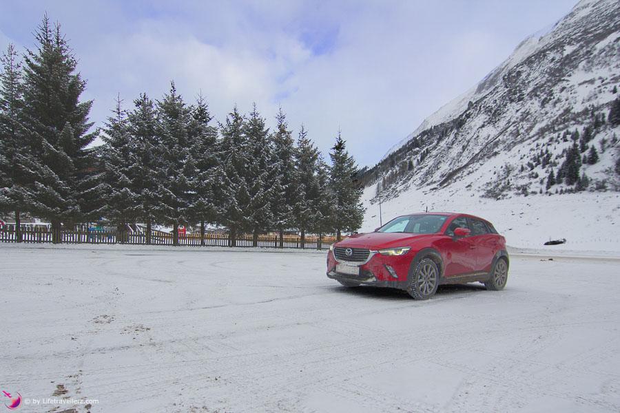 Mazda CX-3 in Hintertux im Zillertal by Lifetravellerz