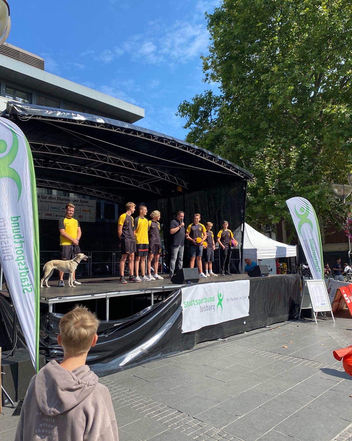 Duisburg Bewegt Sich Event In Der Innenstadt Amateur Schwimm Club Duisburg E V