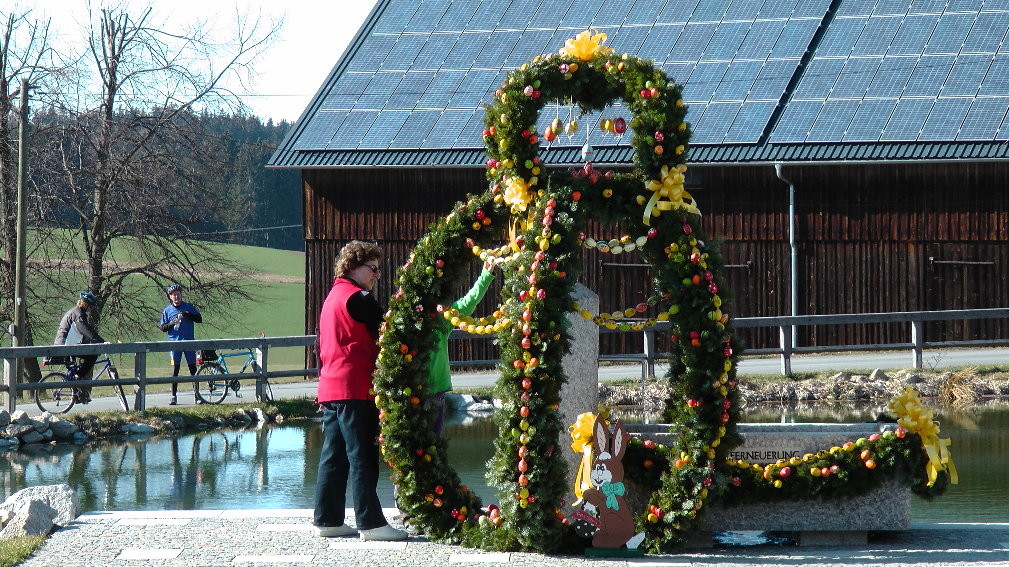 Osterbrunnen In Fleisnitz Landkreis Hof Urlaub Fichtelgebirge