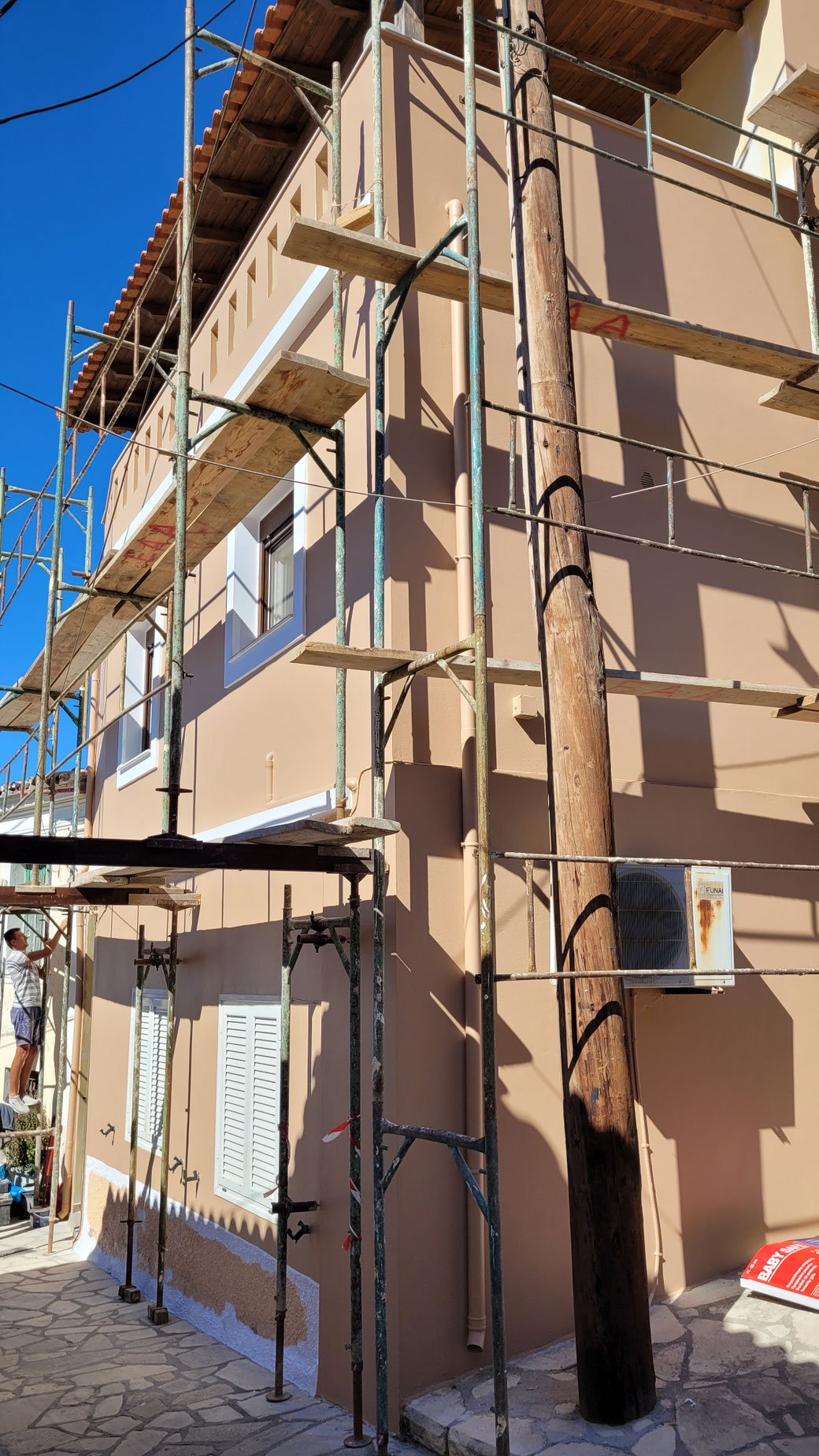 Bezig met de renovatie van huizen.