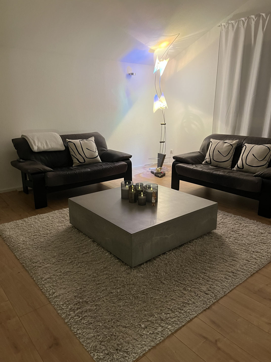 Beton Couchtisch , Beton Tisch , Beton Möbel , Beistelltisch