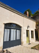 Le grand Roc, façade et entrée - gîte cosy en Touraine