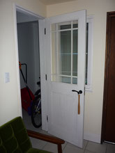 室内ドア  　仕様：木製、ガラス  　　　　ホワイト塗装