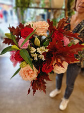 Bouquet automnale pour une commande sur mesure chez votre fleuriste Meilleray Fleurs.