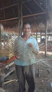 Monsieur José Batis, artisan vannier amérindien Palikur,