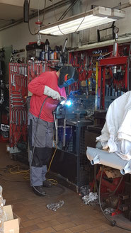 Der Karosseriebauer "in action"