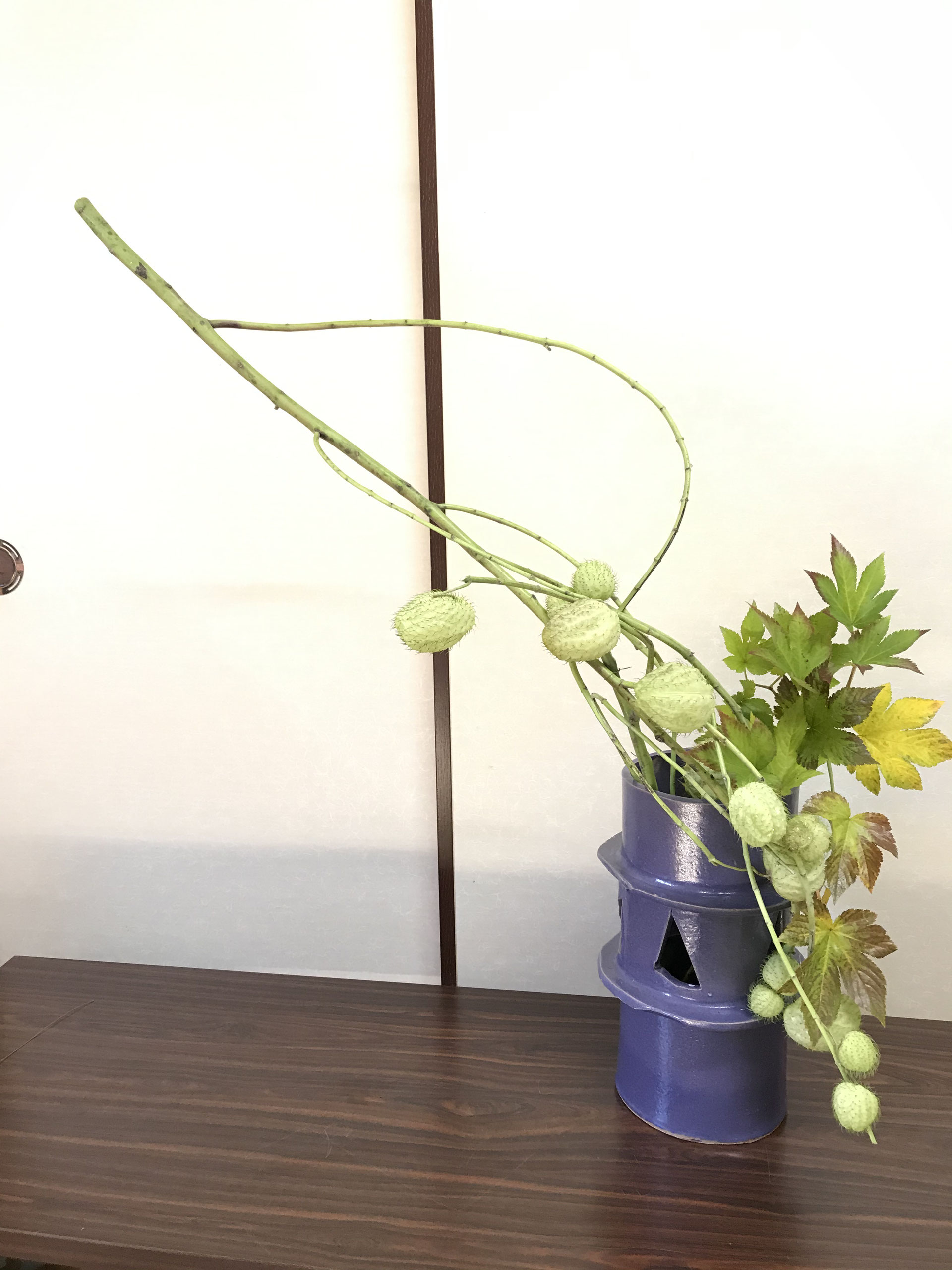 草月流 いけばな花器 ４本足つき 坐り