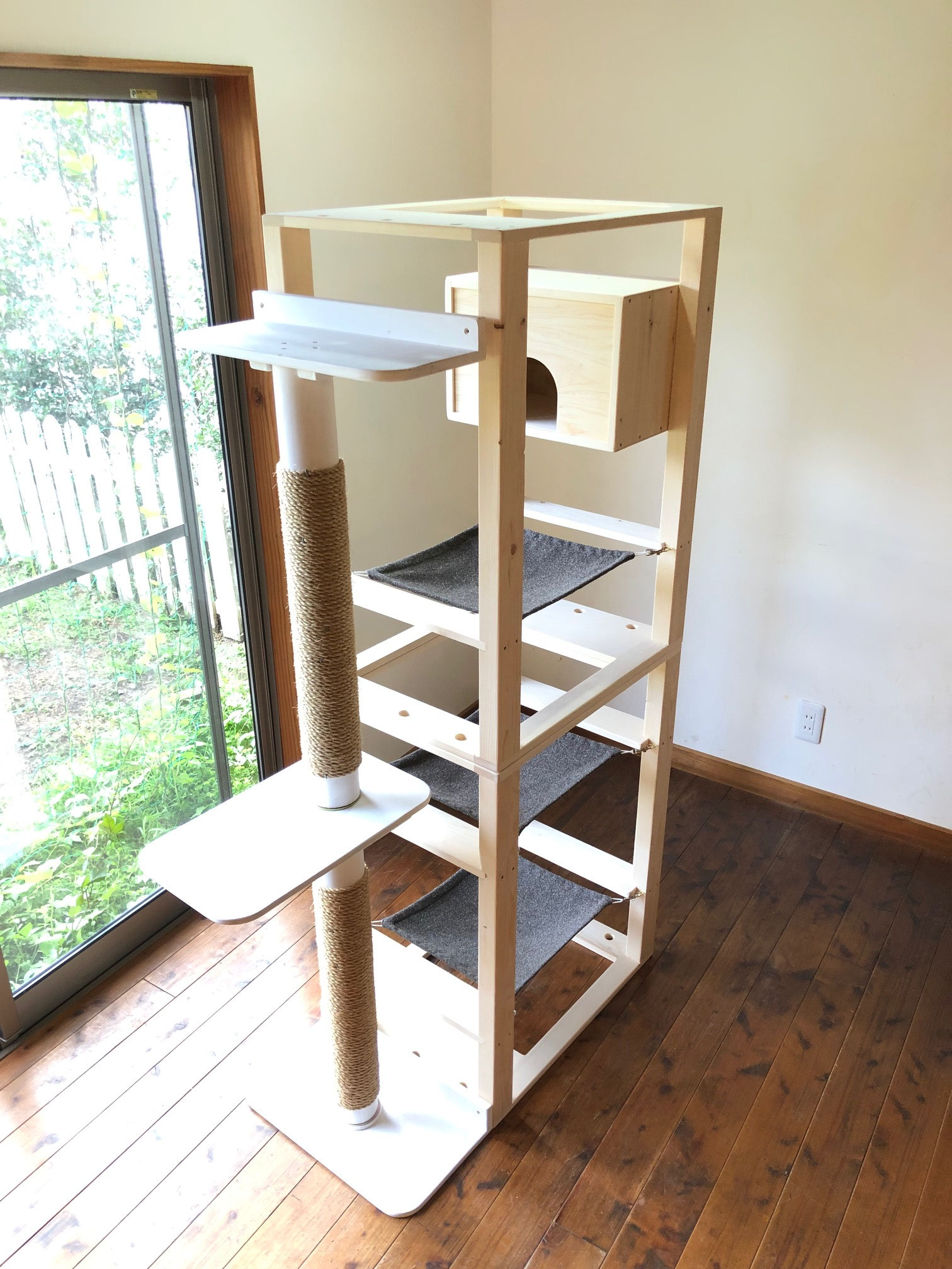 じゃんぐるねこ（キャットタワー） - オーダーダイニング