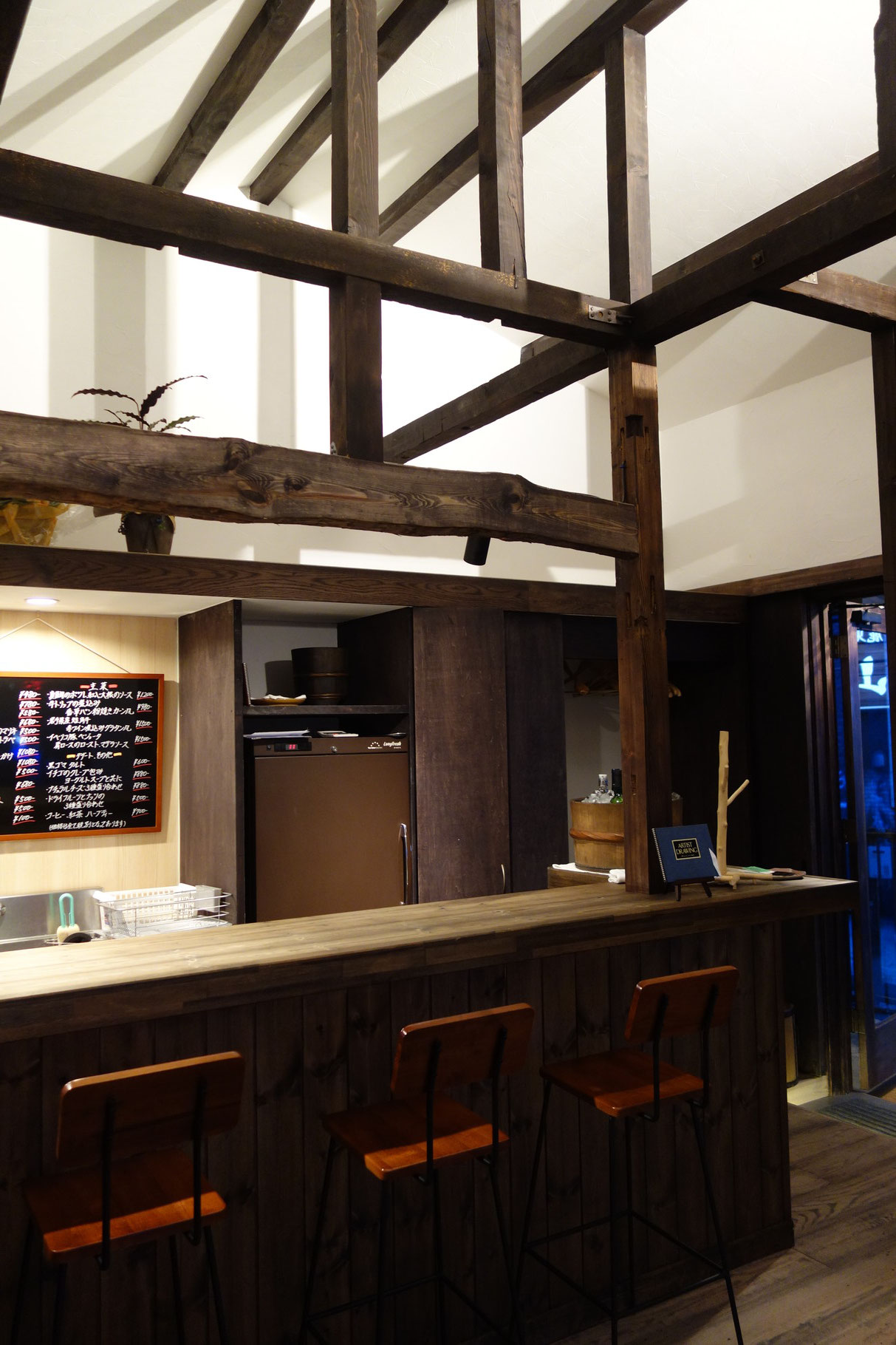 鶴川ワインバー Tsurukawa Wine Bar ページ