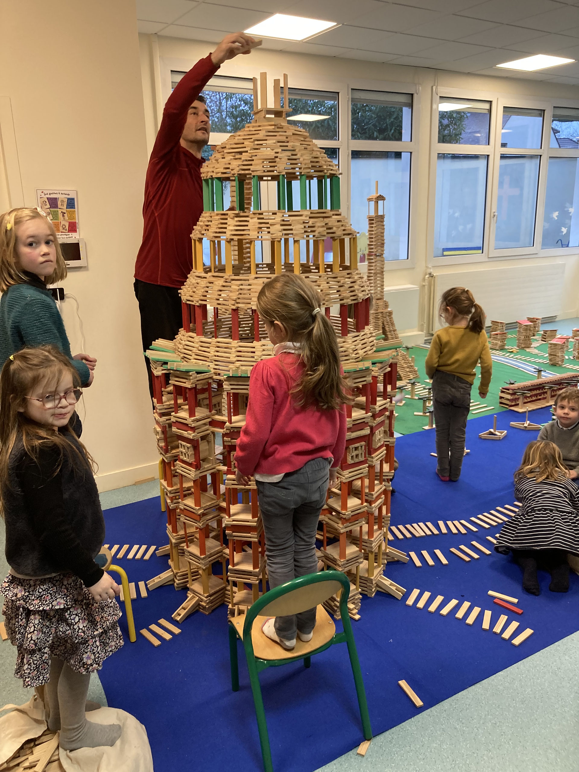 Journée KAPLA pour les 3 classes de Maternelle (PS, MS et GS) Ecole