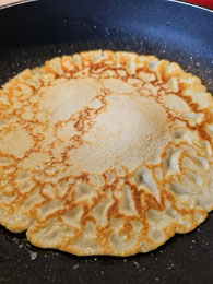 Pfannkuchen wie bei Oma in der Pfanne