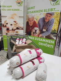 Weihnachtsspende im Globus Bedburg_ Foto: Oetken