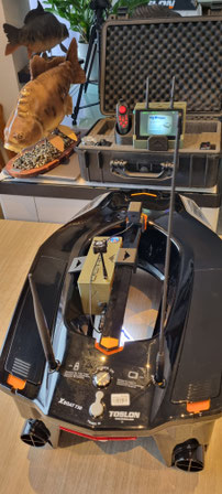 XR310,Toslon XR500,XR500 autopilot. Carp Pilot pro,onderwatercamera,Ultimate Stealth Cam Dubbele,Toslon,TF520,Ultimate Stealth cam,voerboten,baitboats,visvinder,fishfinder,visvinders,Toslon TF740,karper,Raymarine pro5,3DCarps ,voerboot,xr500