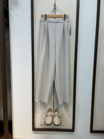 カーブパンツ  フォーユー価格　3,680円(税込)   