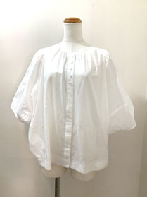 フラウエプラス21-IS30ブラウス38サイズ　綿100％　￥20,900（税込）