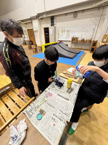 人工筋肉の製作作業