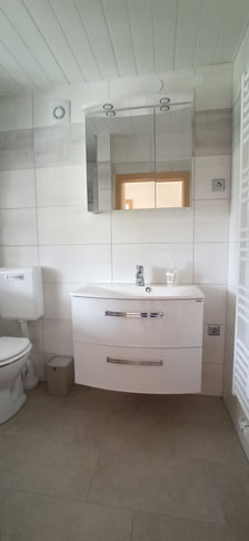FH-Bad mit Dusche