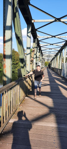 Auf der alten Eisenbahnbrücke am Baldeneysee