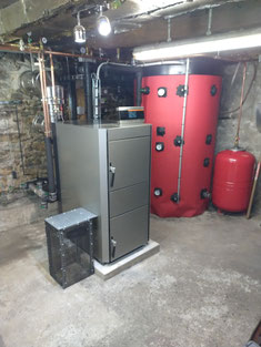 Chaudière bois Bûches Guntamatic Biosmart 14, 14 kW, Foyer bûches de 100 litres, Bûches de 33 cm, 73170 Loisieux