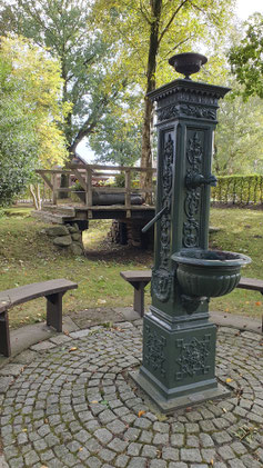 Ein alter Dorfbrunnen...