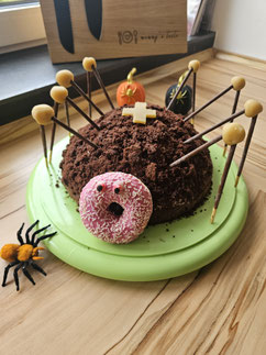 Halloween Spinnentorte