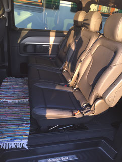 Mercedes V class for 4 to 6 passengers