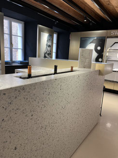 Champagnerbar aus Terrazzo