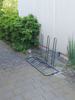 Foto: Fahrradstellplätze der Praxis