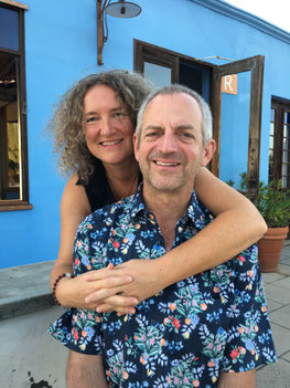 Team von SantoVita, Lachyoga, Yoga, Massageangebote 