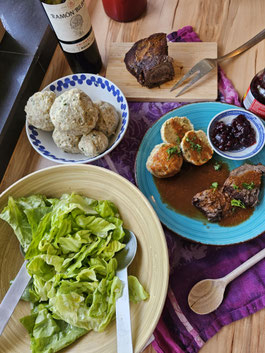 Sauerbraten mit Semmelknödel