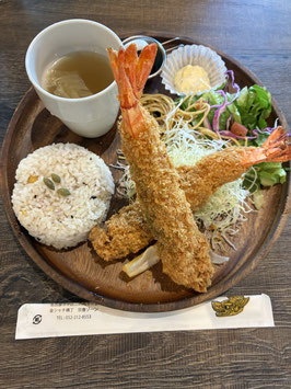 エビフライのランチ
