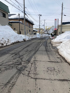 八甲田大橋へ抜ける道路　西側