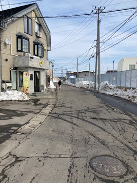八甲田大橋へ抜ける道路　東側