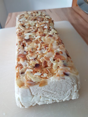 Cremiges Amarettini Parfait ohne Backen