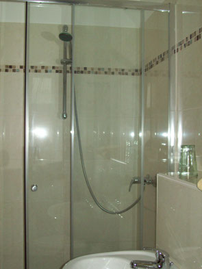 Bad: unteres Turmzimmer