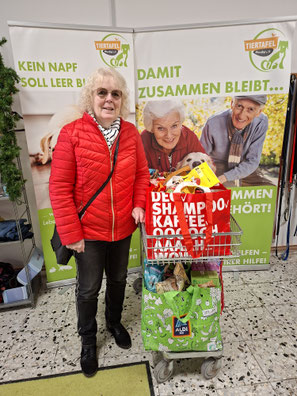 22.11.2025_Spendenannahem_Foto: Oetken