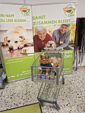 22.11.2025_Spendenannahem_Foto: Oetken