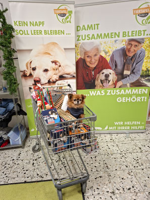 28.11.2025_Spendenannahme_Foto:Oetken