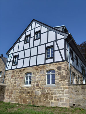 Bauernhaus und Bauernhof neu bauen