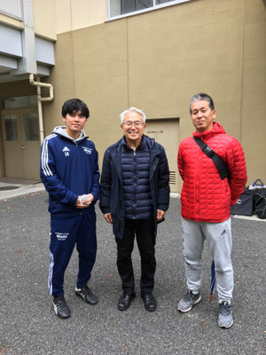 左から小坂先生、小安前会長、尾方新会長