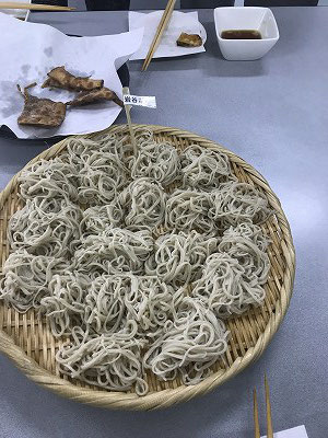 喉ごしがいいなあ~と、皆さんお腹いっぱい頂きます(^^♪