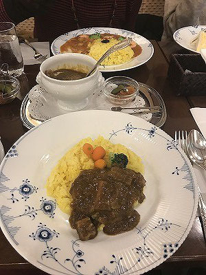 どのランチメニューも美味しかったようです。ワンランクアップの特別なコーヒーも頂きました。違いがわかったかはなぞ(笑)