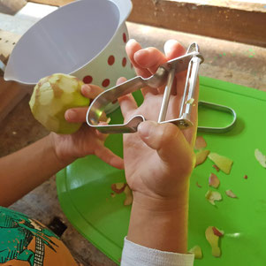 Ergotherapie Stein am Rhein, Praxis für Kinder-Jugend-Ergotherapie Stein am Rhein, Thurgaus, Berlingen, ADS, ADHS, Feinmotoriktraining, Handlungsplanung, Förderung Motorik