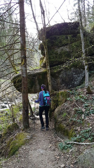 Manuela beim Wandern