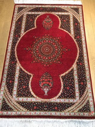 QUM silk  LABAFAN工房　ｻﾞﾛﾆﾑｻｲｽﾞ約150ｘ100ｃｍ